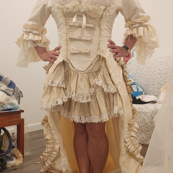 Burleska Shophia mini skirt - Picture 1 of 8